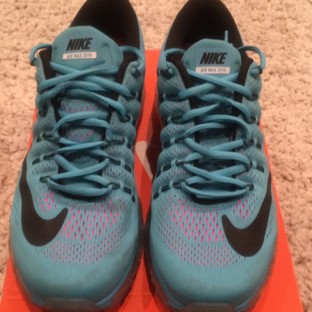 Nike Air Max 2016 women’s size 10